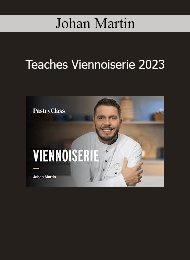 Johan Martin demonstrating laminated dough techniques in Teaches Viennoiserie 2023 course